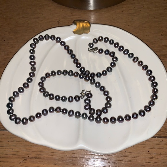 Beautiful iridescent necklace and bracelet combo - Picture 4 of 6